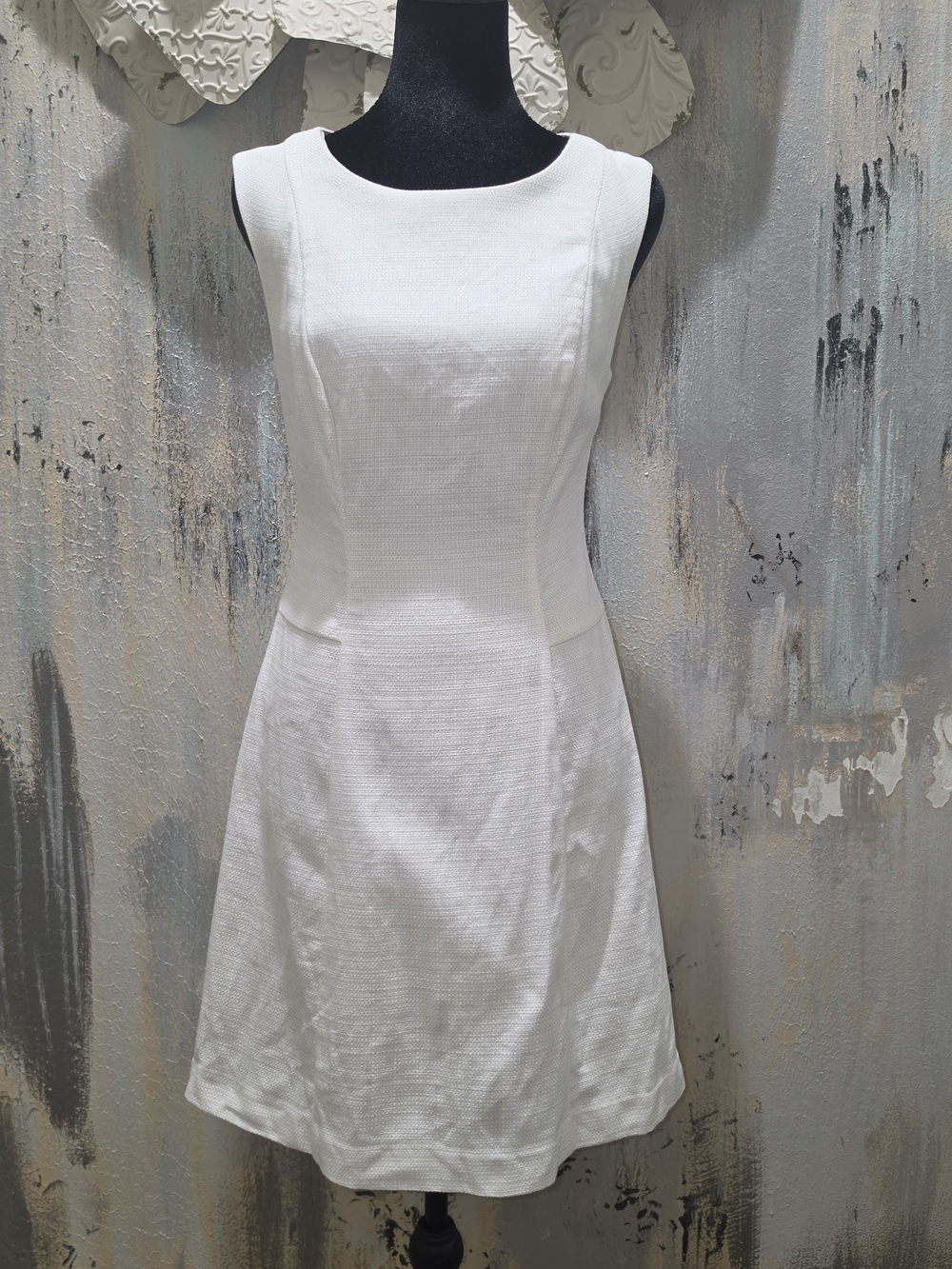The Limited Classic Tailored White Textured Sleeveless A-Line Dress Size 0